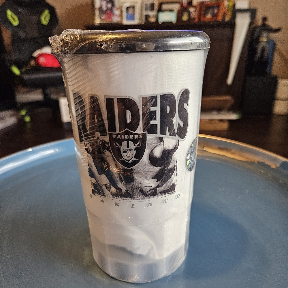 Vintage Oakland Raiders GameDay Mug T's